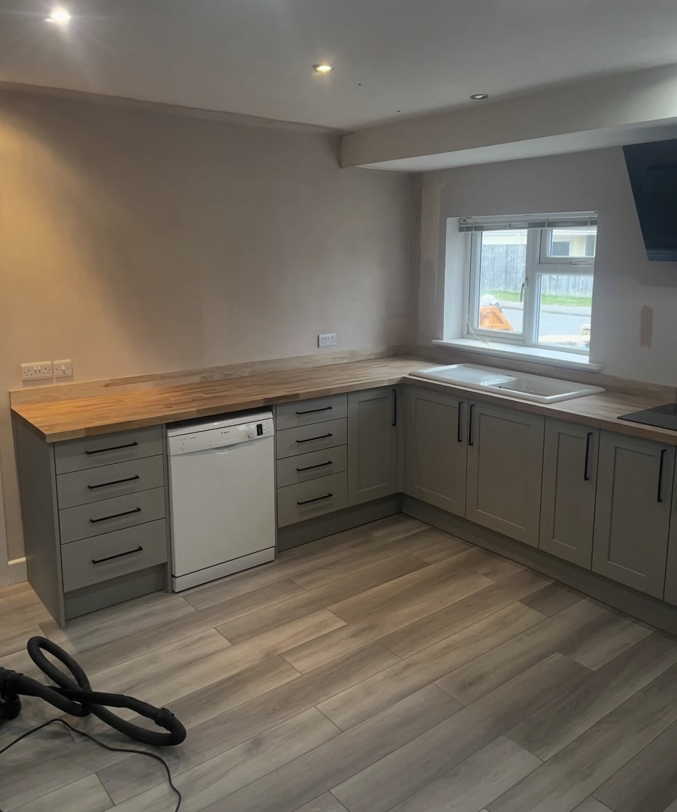 Shaker kitchen fit-out — RINGWOOD